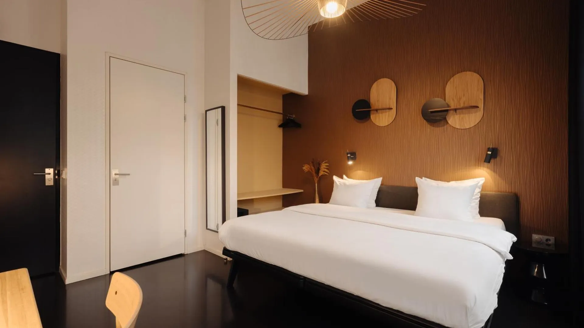 Hotel V Frederiksplein Amsterdam 3*,